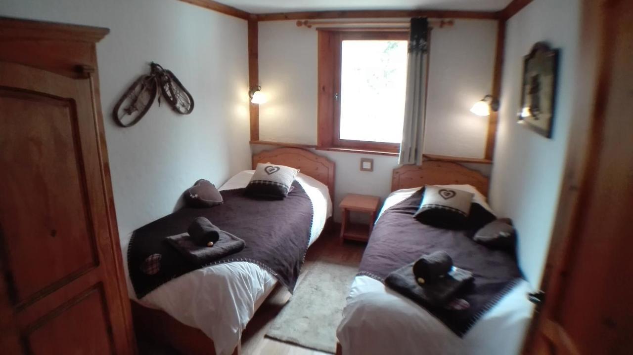 Chalet L'Avalin วาลดีแซร์ ภายนอก รูปภาพ