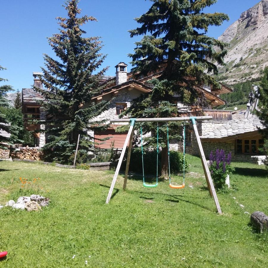 Chalet L'Avalin วาลดีแซร์ ภายนอก รูปภาพ
