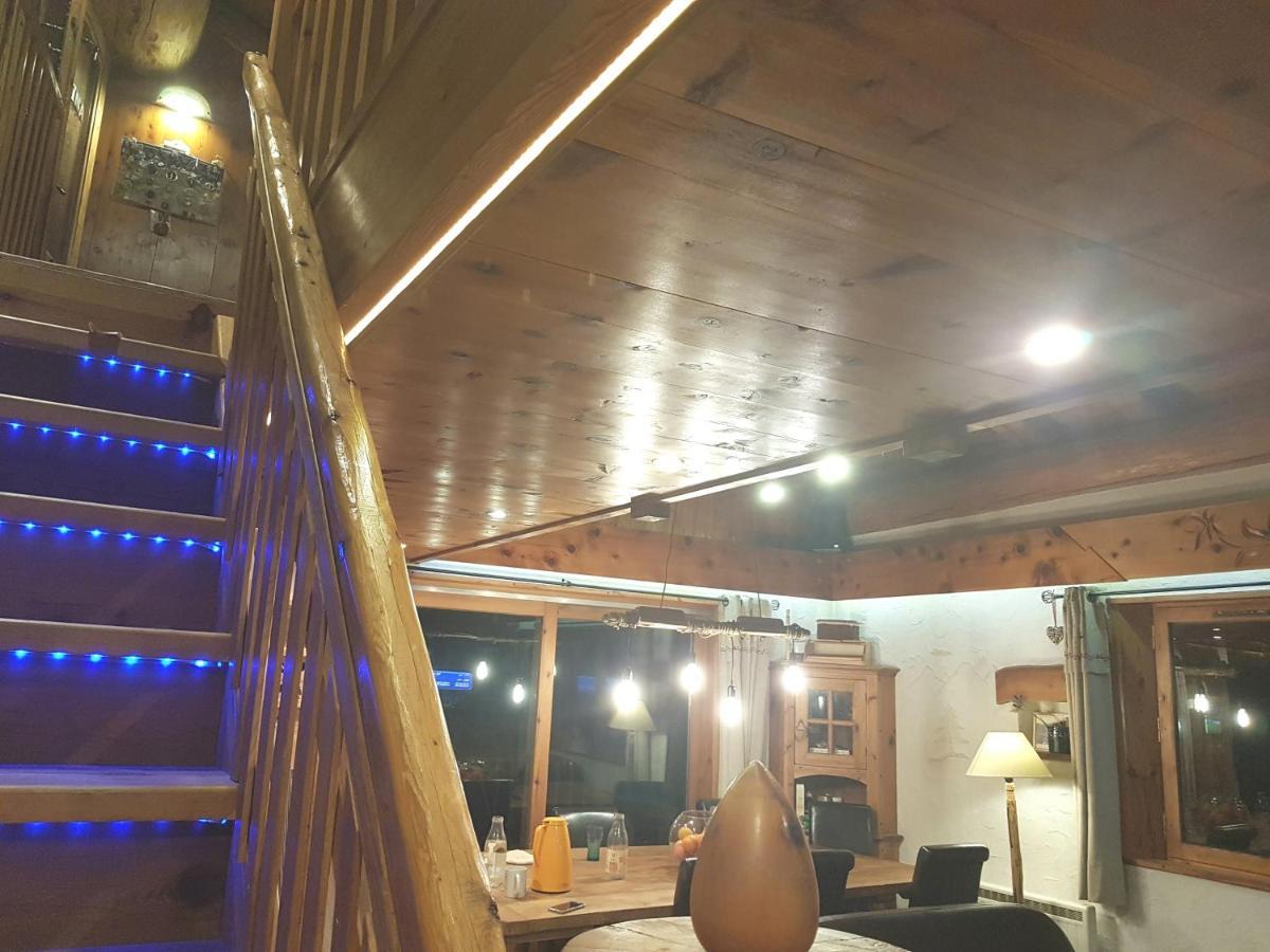 Chalet L'Avalin วาลดีแซร์ ภายนอก รูปภาพ