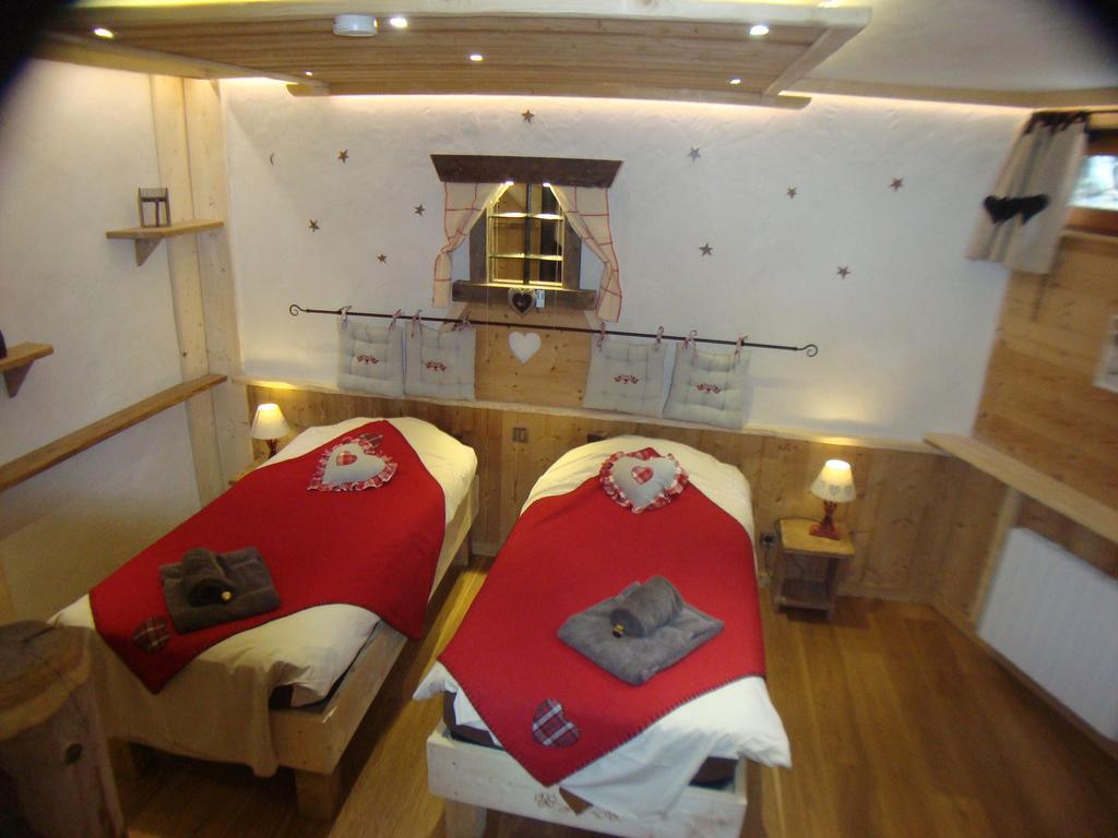 Chalet L'Avalin วาลดีแซร์ ภายนอก รูปภาพ