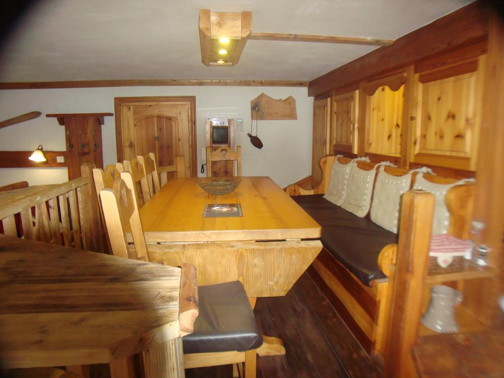 Chalet L'Avalin วาลดีแซร์ ภายนอก รูปภาพ